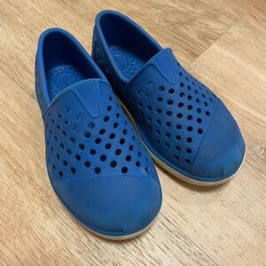 TOMS toddler waterproof shoes